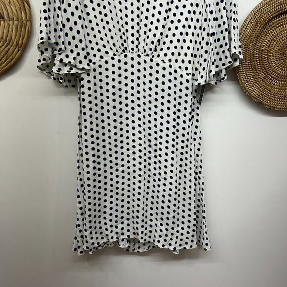 NEW Express White Open Back Polka Dot Short Flutter Sleeve Mini Dress Large - Picture 4 of 8